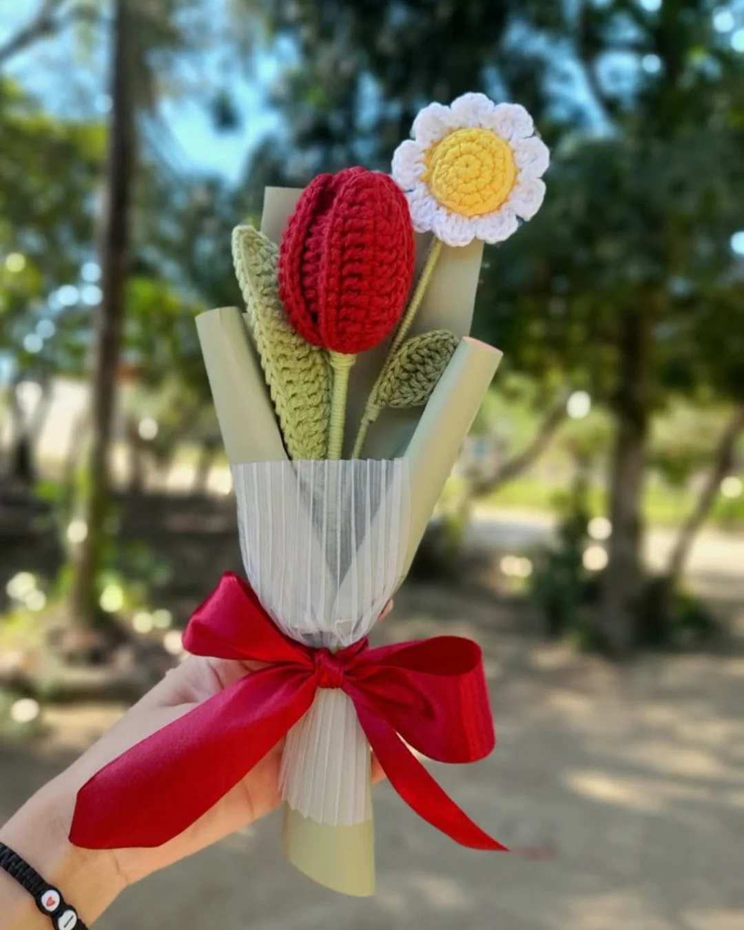 Crochet Tulip Bouquet thumbnail 4